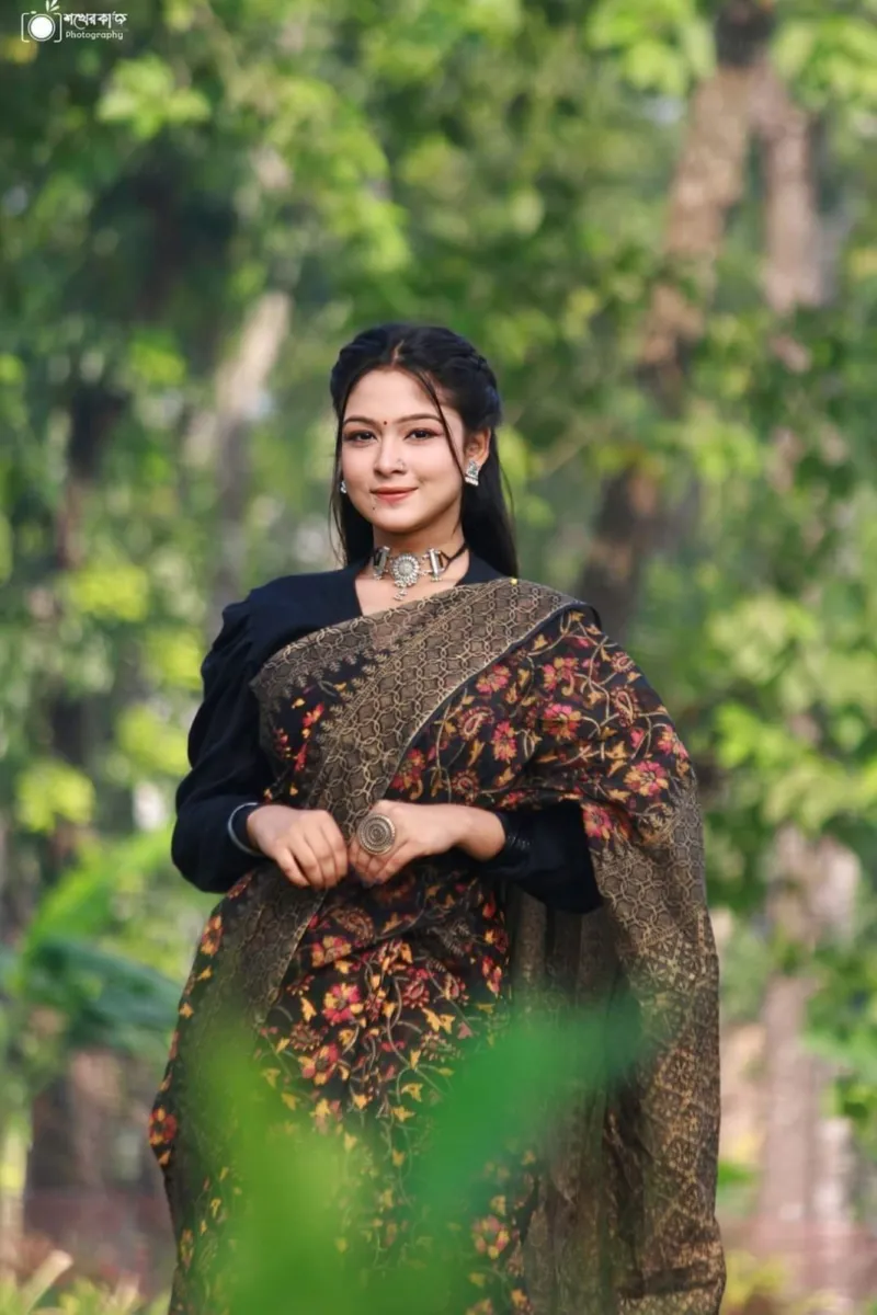Women's Screen Print Saree in Half Silk, 12 Haath Length
