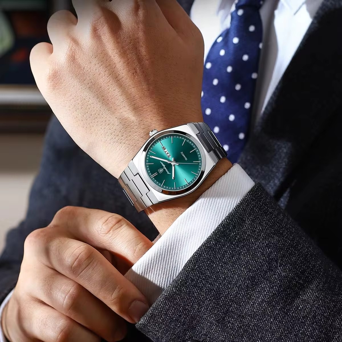 POEDAGAR 930 Men's New Luxury Luminous Date Week Stainless Steel Quartz Watch For Men