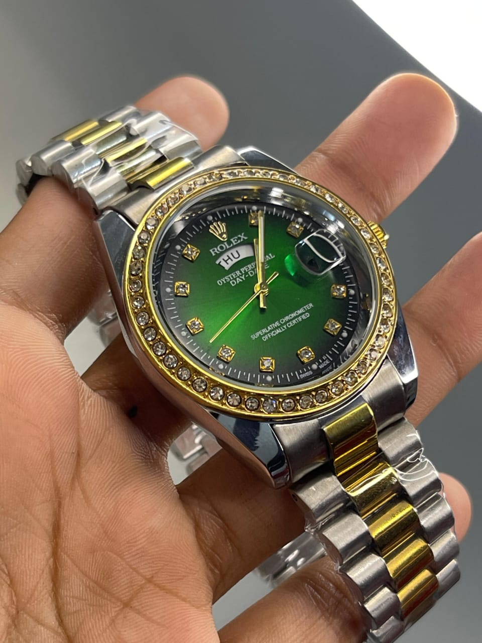 Silver Round Dial Quartz Watch - Stainless Steel