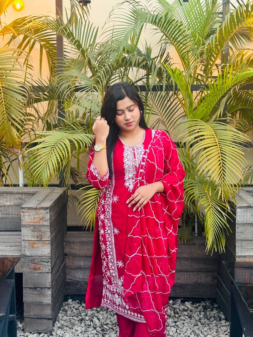 Readymade Georgette Four Piece with Lace and Inner, Sizes M to XL