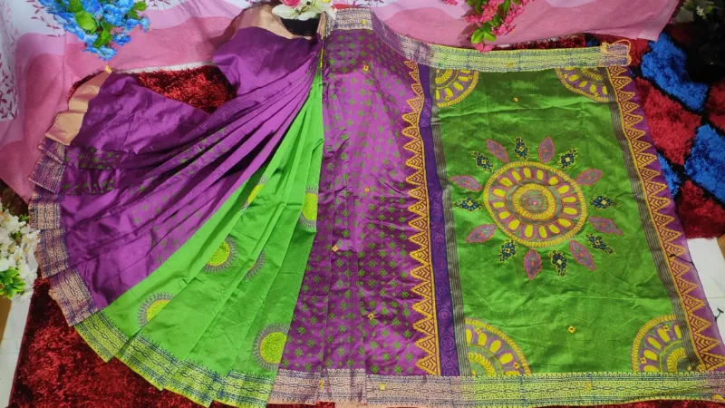Women's 13 Haath Dhupian Silk Saree with Embroidery and Block Print