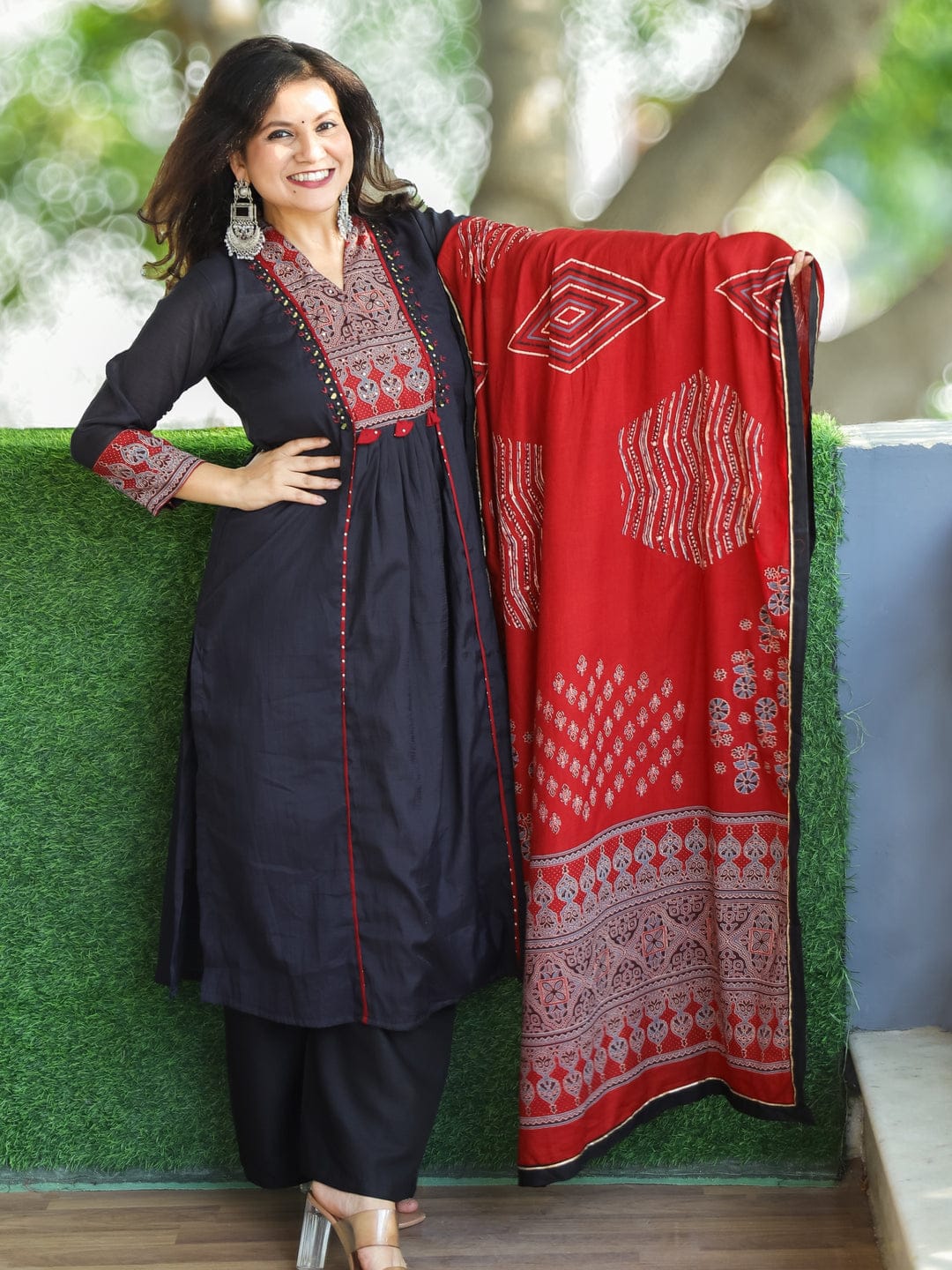 Women's Cotton Kameez and Salwar Set with Digital Print Orna