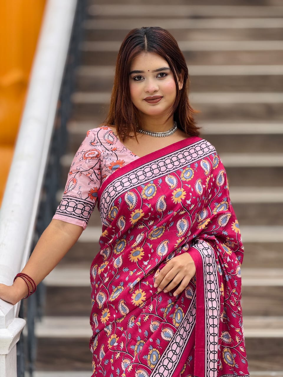Topetor Silk Saree with Floral Motifs and Geometric Border