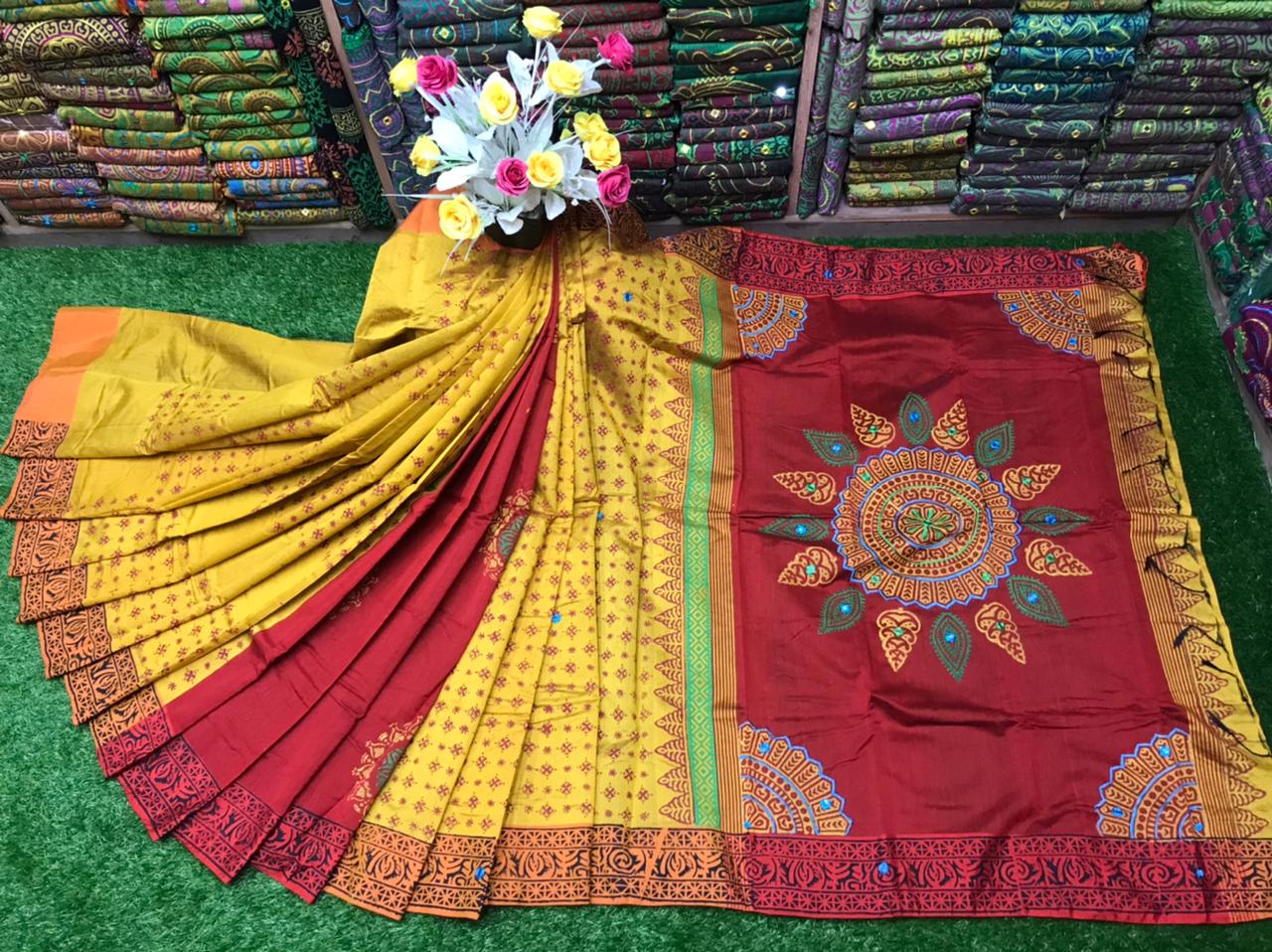 Dhupian Silk Block Print Saree with Embroidered Design, 13 Haath