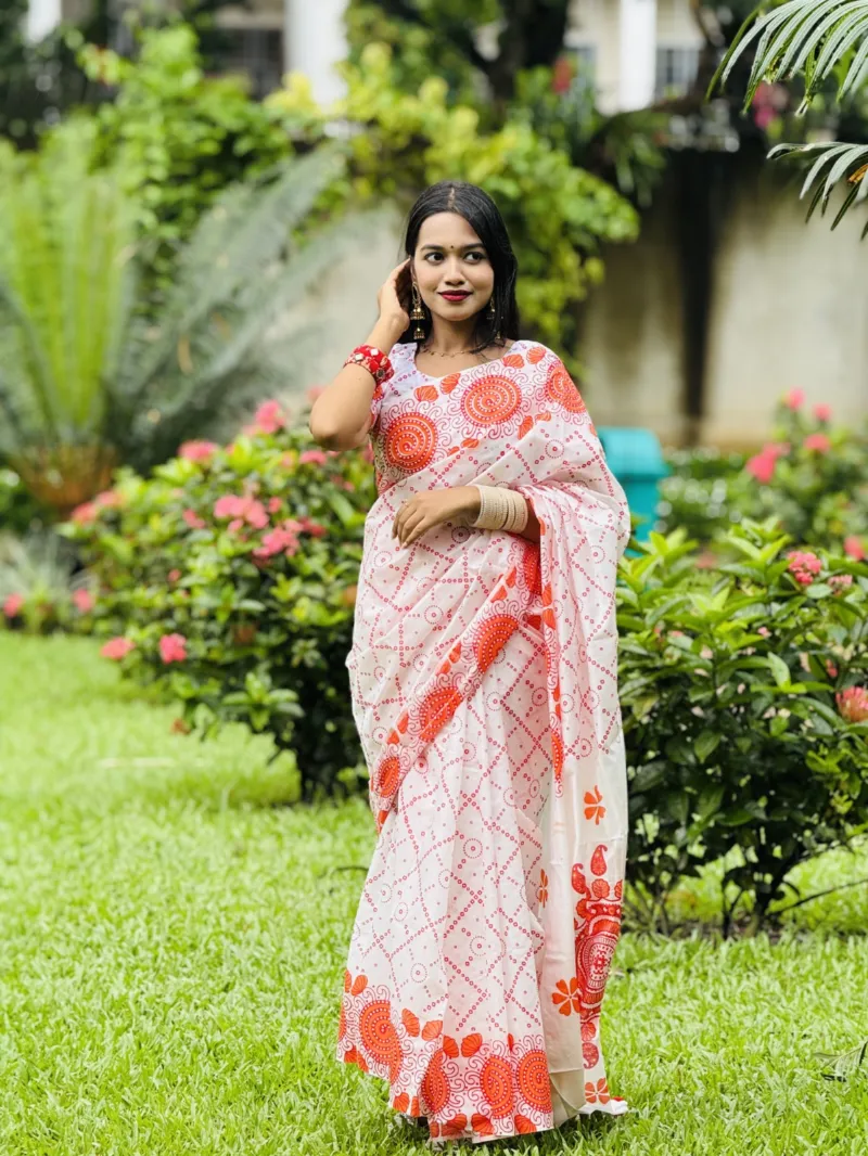 Boishakh Screen Print Saree with Tassel and Blouse Piece