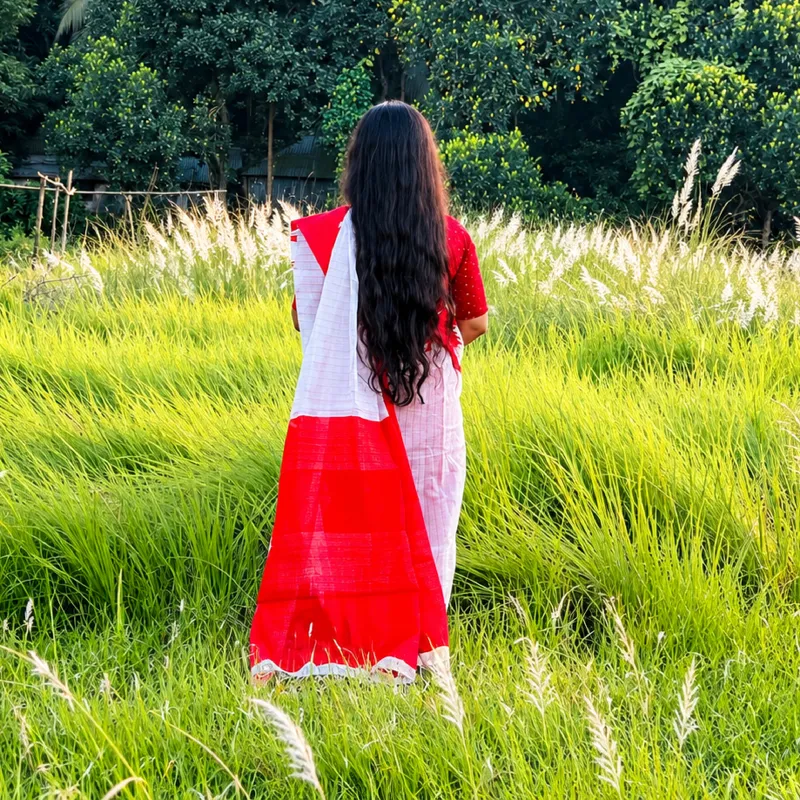 Traditional Red and White Cotton Handloom Saree for Durga Puja