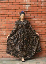 Women's Screen Print Silk Pori Gown, Lengths 51 to 56 Inch