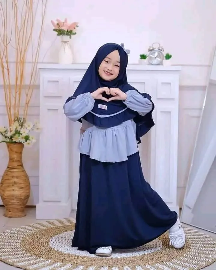 Girls' Borka Set with Hijab, Sizes 36 to 44, 7 to 12 Years