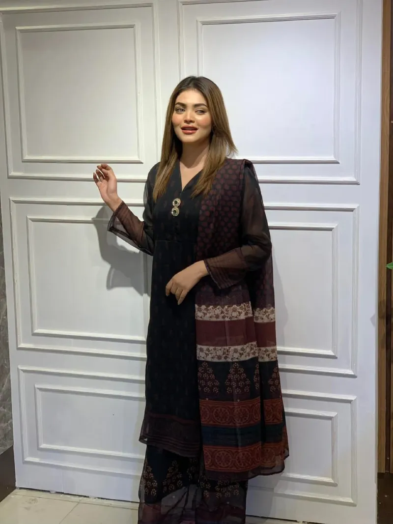 Georgette Digital Print Three Piece with Lined Pant, M to XXL