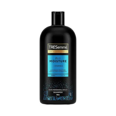 Tresemme Rich Moisture Vitamin E Shampoo 900ml (UK)