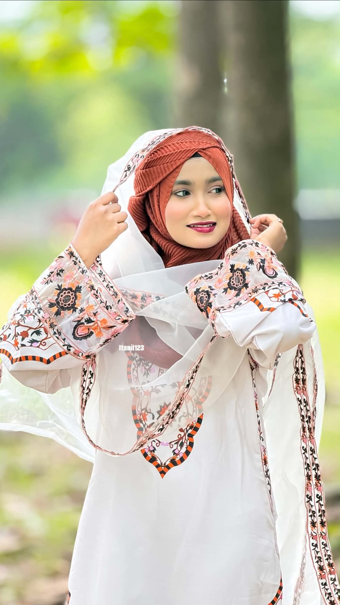 Digital Print Three Piece with Embroidered Neck and Organza Orna