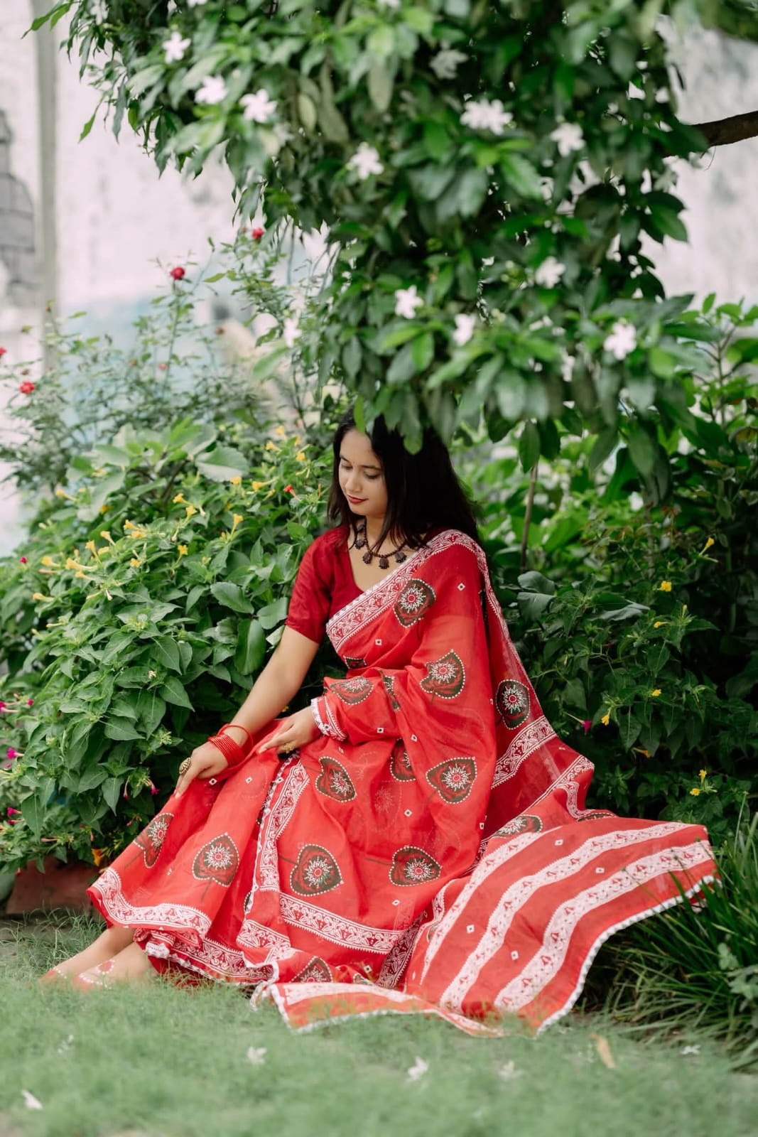 Hybrid Silk Puja Saree with Skin Print, Lace and Blouse Piece