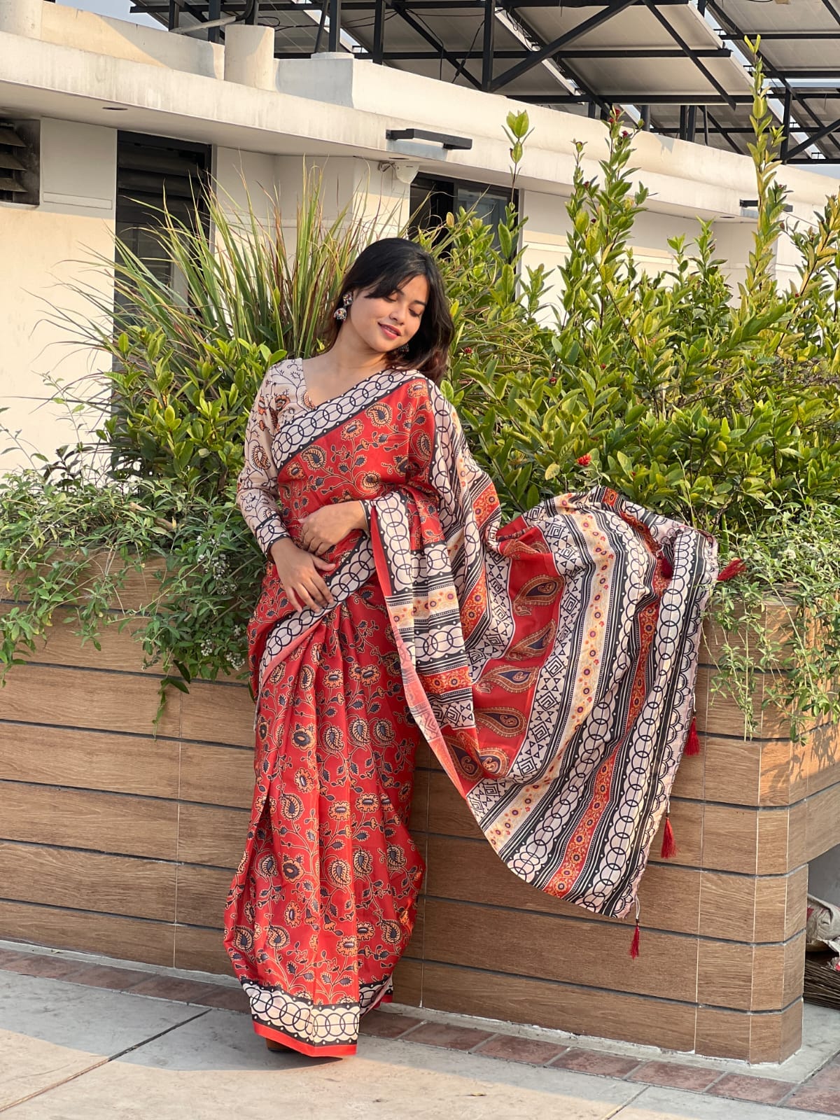 Orpita Silk Digital Print Saree with Matching Blouse, 12.5 Haath