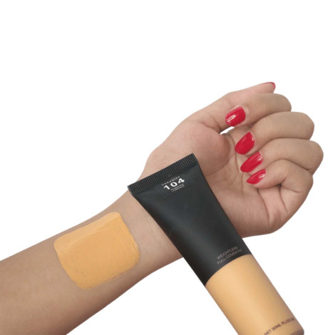 Guerniss 2-IN-1 Foundation+Concealer - 104 (Hong Kong)