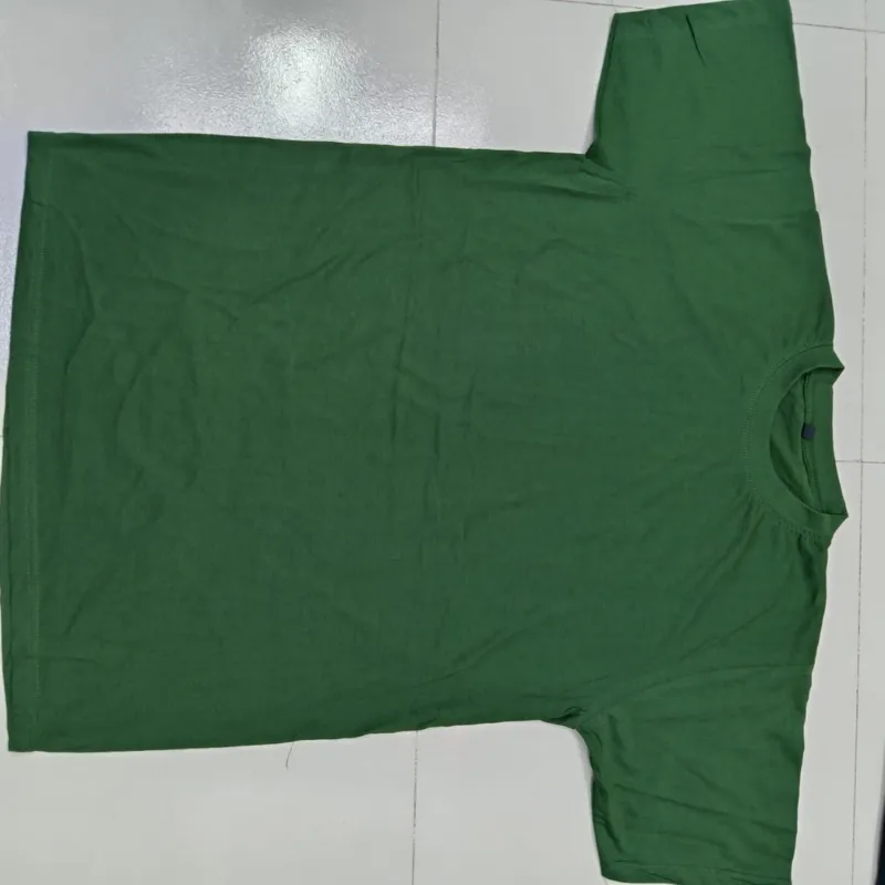 Men's Premium Solid T-Shirt- green