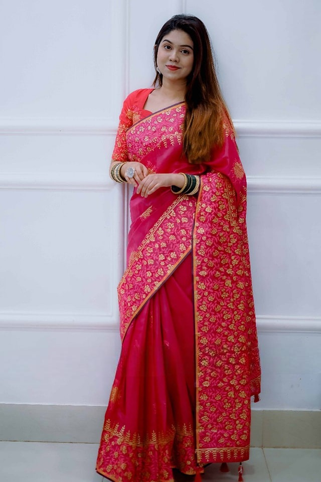 Kubari Resham Silk Macro Print Saree with Tassel and Blouse Piece