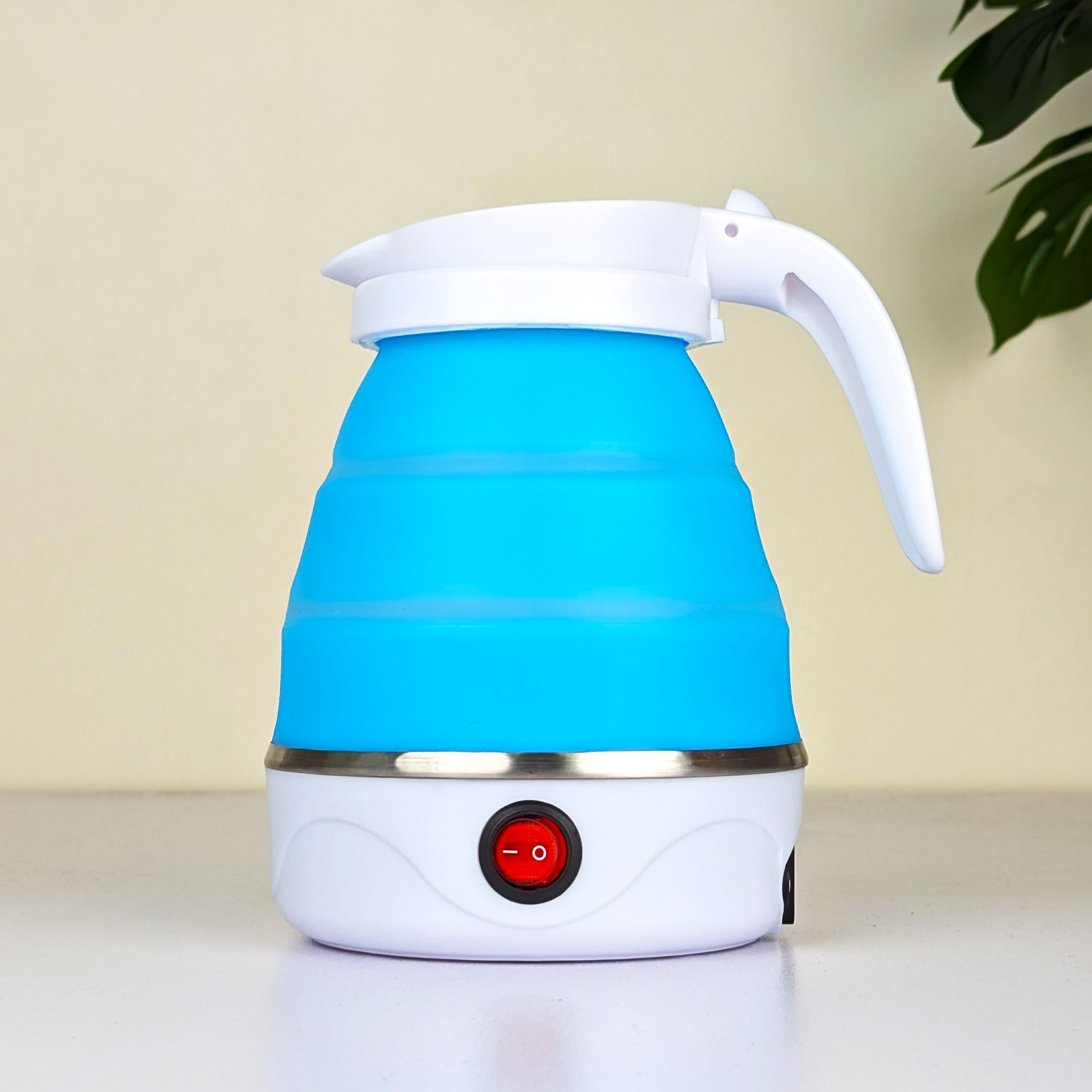 Travelling Folding Kettle 600ml – Portable Silicone Electric Water Boiler with Boil-Dry Protection & Fast Boiling for Camping, Travel & Hotels