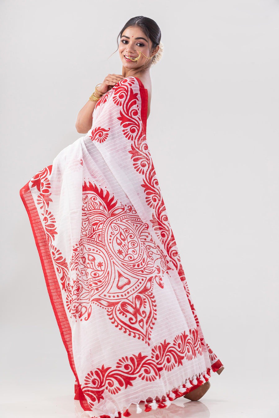 Festive Resham Silk Saree in Light Shades with Blouse Piece