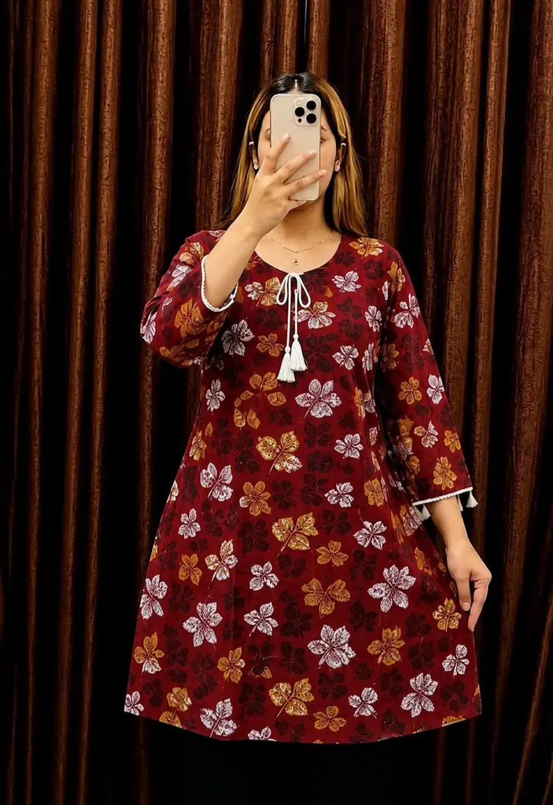 Women's Printed Short Kurti with Tassel Neck, Body 32 to 42