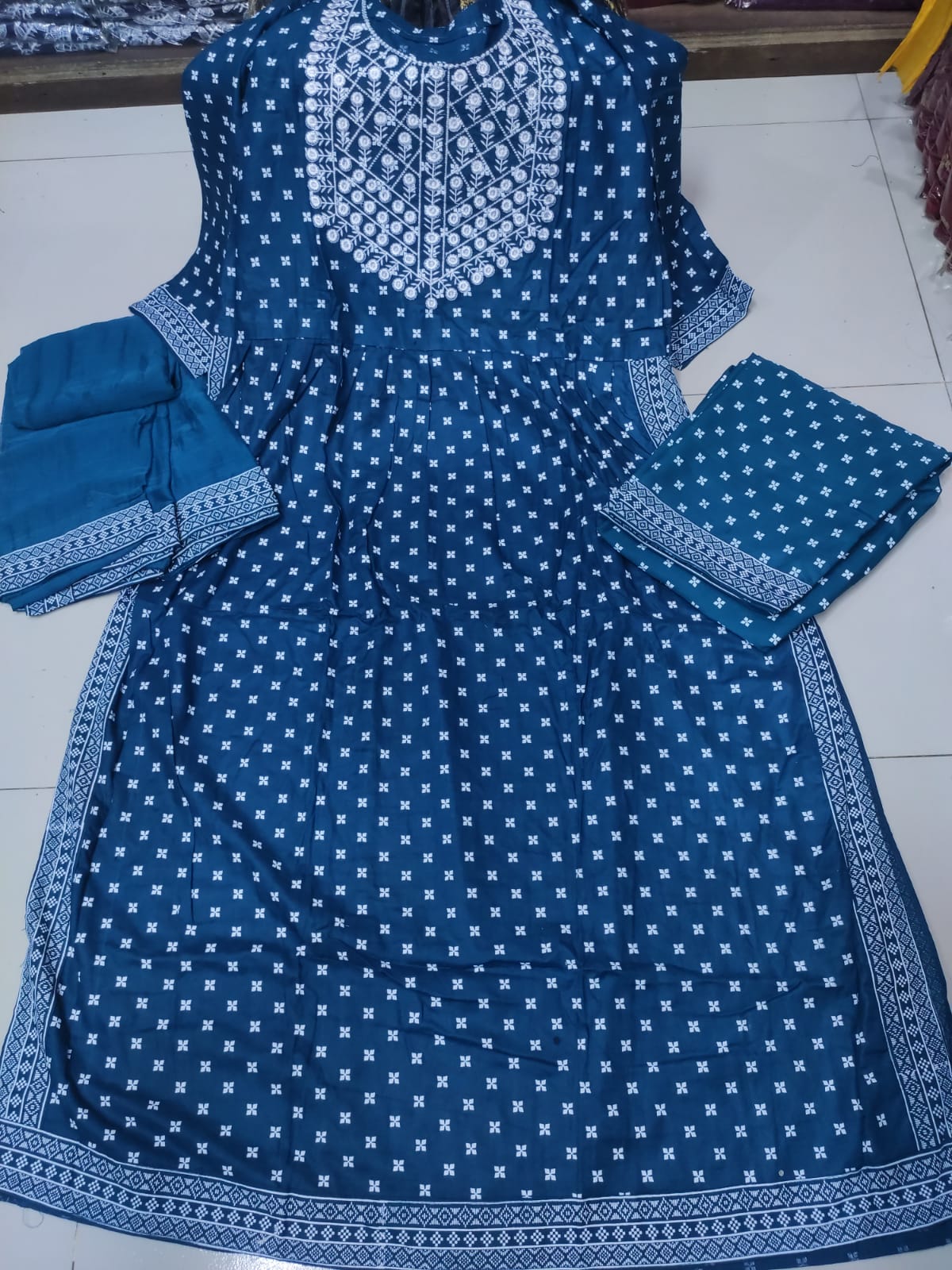 Nayra Cut Free Size Three Piece with Cotton Orna, Long 45