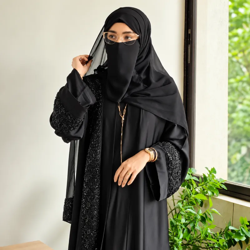 Elegant Karchupi Detail Burqa