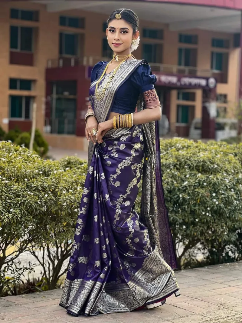 Soft Silk Banarasi Katan Saree with Zari Thread Work, 6 Colours