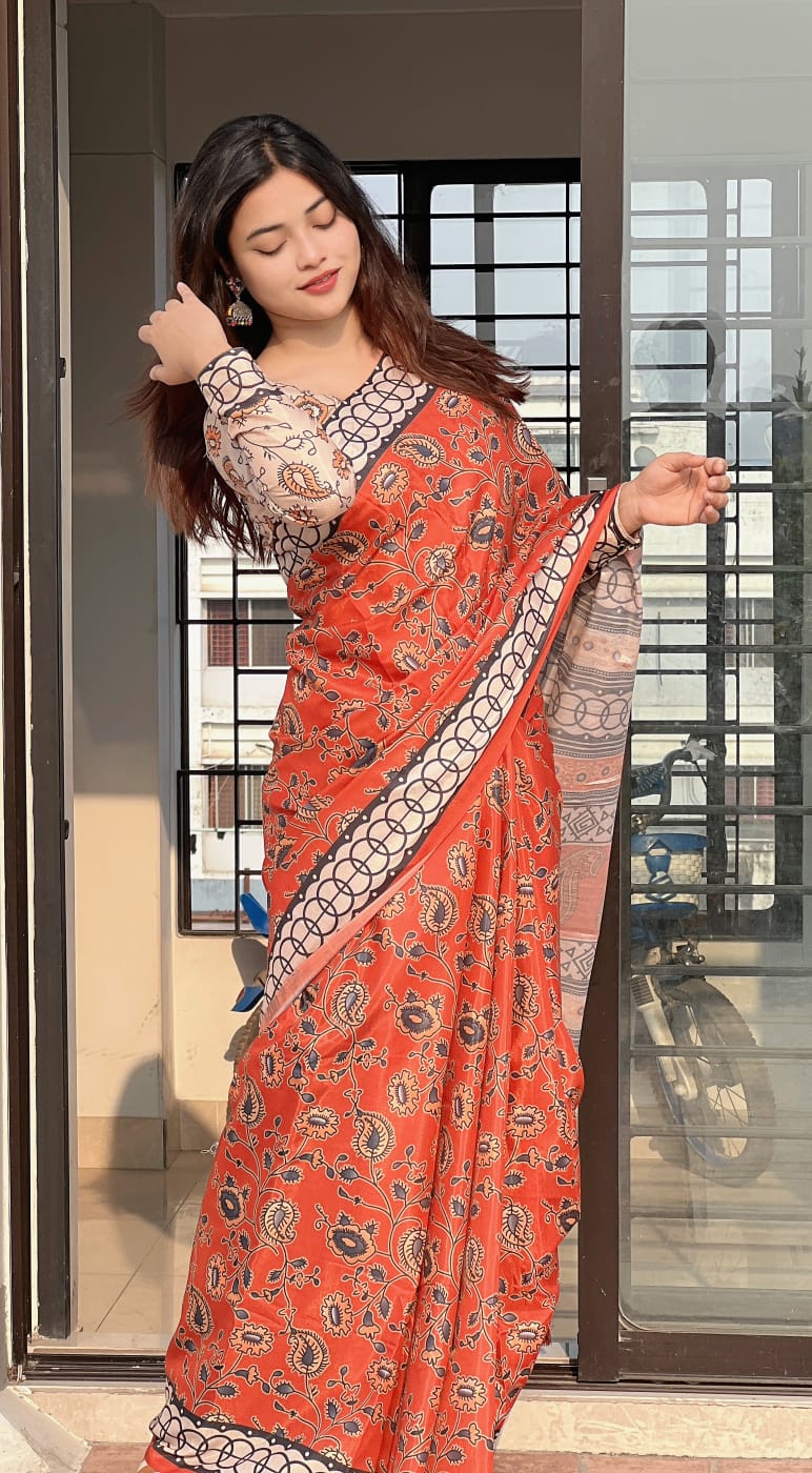 Orpita Silk Digital Print Saree with Matching Blouse, 12.5 Haath