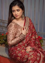 Soft Silk Batik Print Saree, 12.5 Haath, Blouse Included