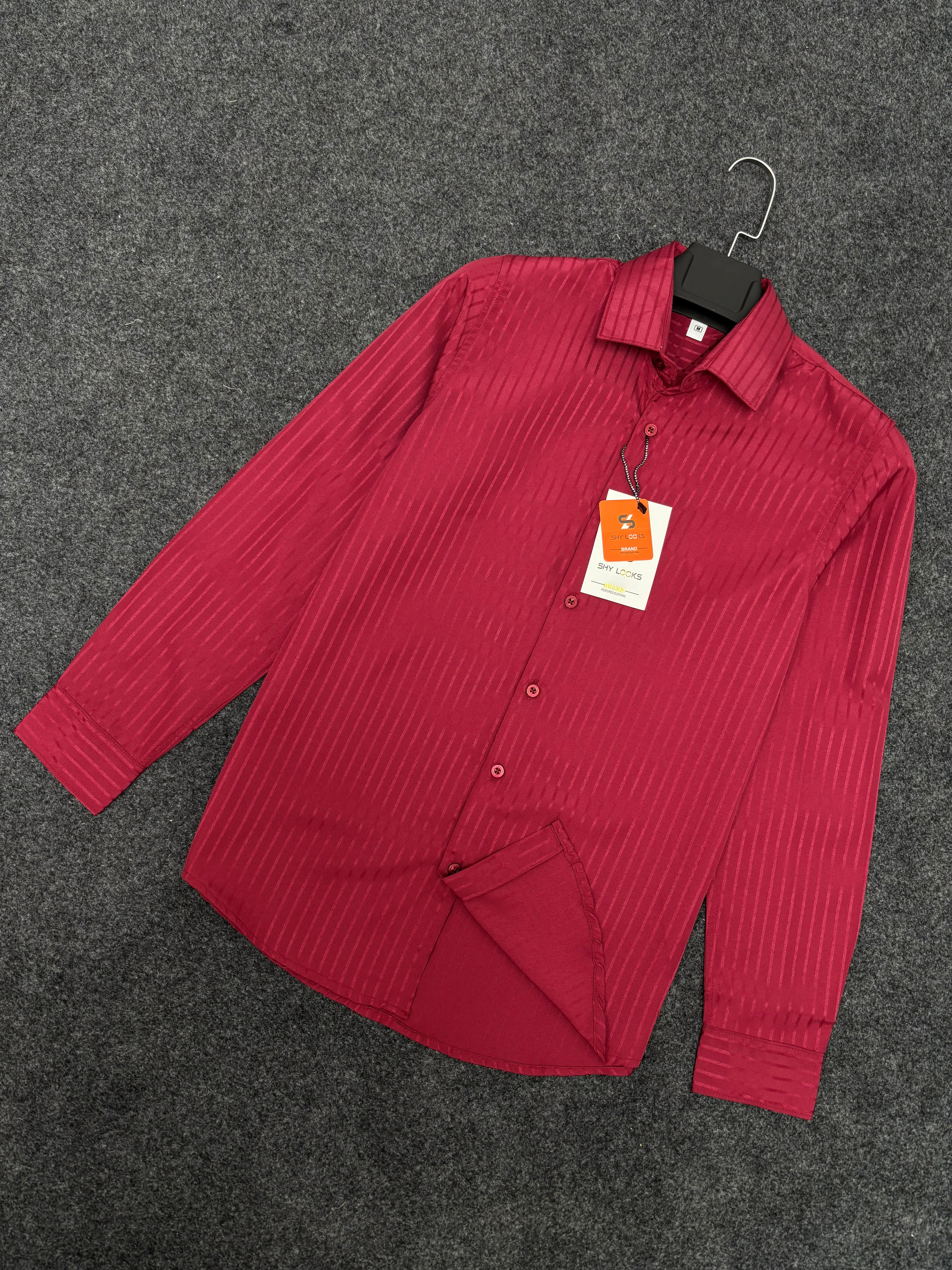 SHY LOOKS MOST DEMANDING MAROON DIAMOND SHIRT