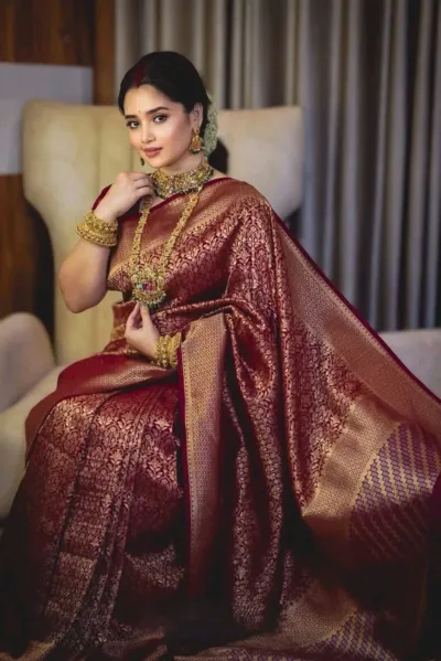 Royal Elegance Banarasi Katan Saree with Blouse Piece