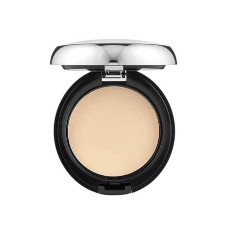 The Body Shop All-In-One Face Base - 03 (Italy)
