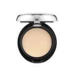 The Body Shop All-In-One Face Base - 03 (Italy)
