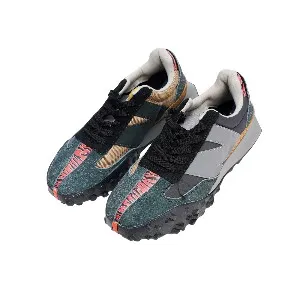 Grey stylish modern Design All Seasons sneaker for men