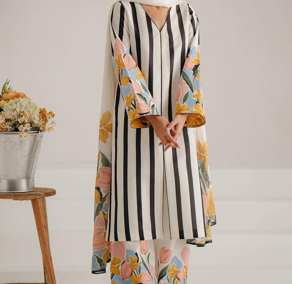 Silk Three Piece with Digital Print Cotton Orna, 44 Inch Kameez