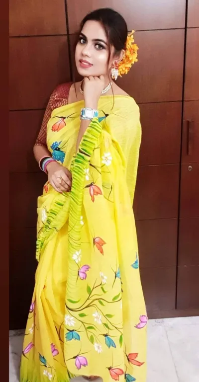 Women's Hand Painted Half Silk Saree, Comfortable in Any Season