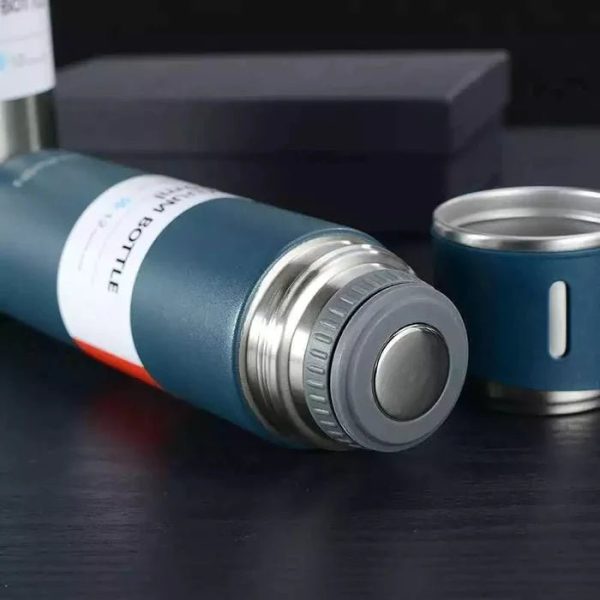 Stainless Steel Vacuum Flask Hot And Cool Water Bottle with two cups