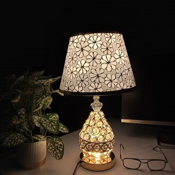 Modern Style Crystal Table Lamp