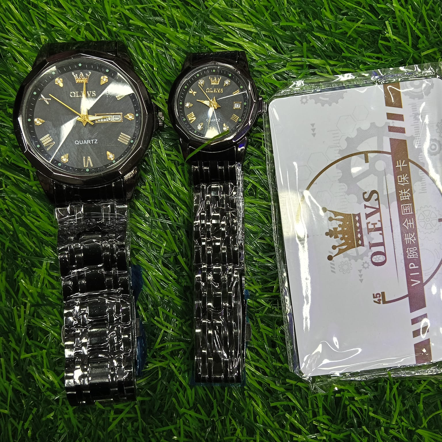 Butter  Fly Lock Olievs  Stainless Steel fashionable  Couple watches +1pcs chain cutter+ 2 pcs battery Full Black