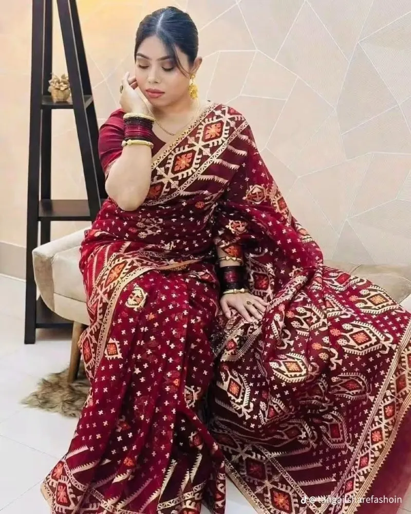 Jamdani Design Saree with Matching Blouse Piece, 5 Colours