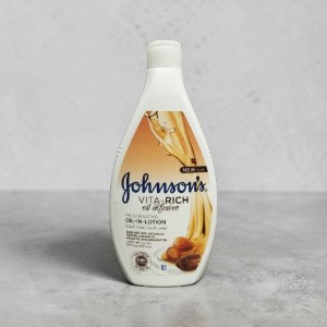 Johnson's Vita Rich Oil Infusion Rejuvenating Oil In Lotion 400ml (Italy)