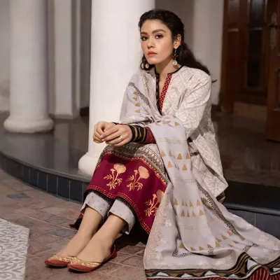 Women's Readymade Cotton Three Piece with Digital Print and Lace
