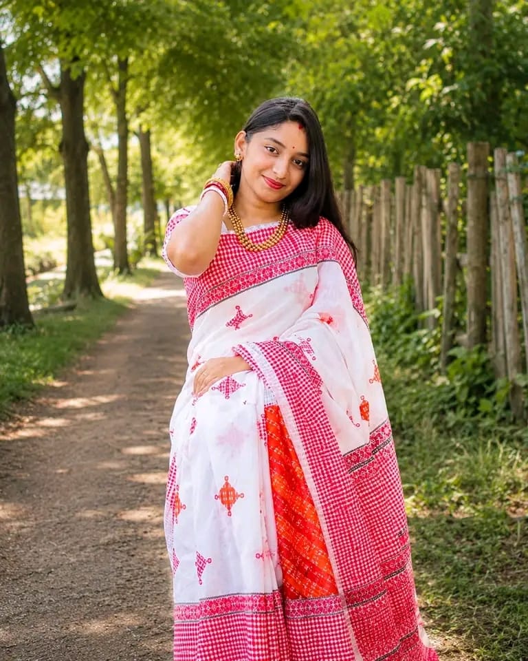 Gamcha Print Saree with Lace Work for Puja, 5 Colours