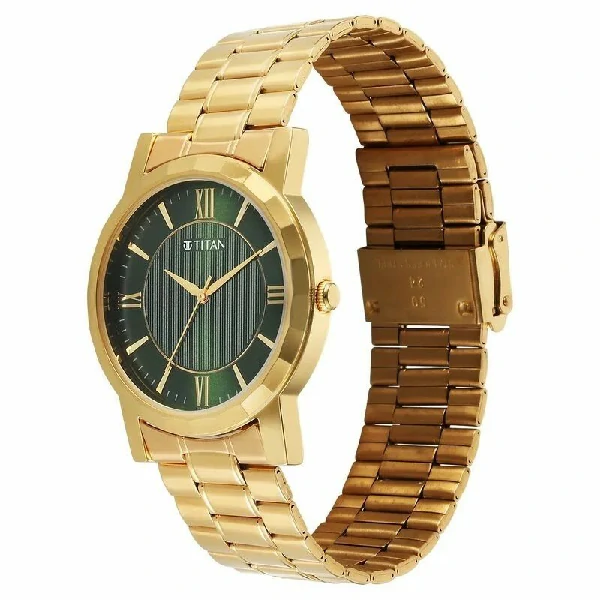 Titan Karishma Zing Quartz Analog Green Dial Stainless Steel Strap Watch For Men (1644YM05)