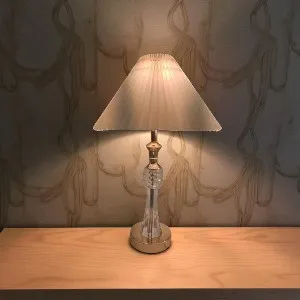 Qulik Aurora Luxe Modern Decorative Table Lamp (QL-LT001)
