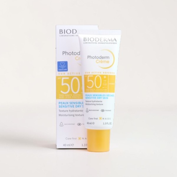 Bioderma Photoderm Max SPF50 + Nude Touch Tinted Cream 40ml(France)