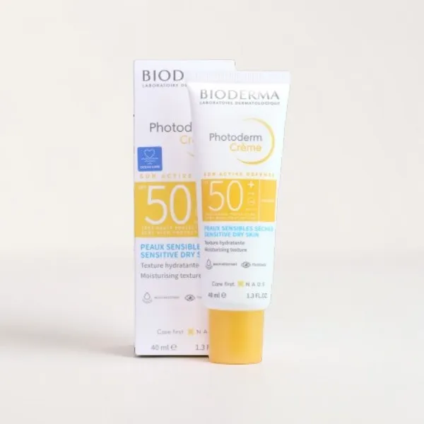 Bioderma Photoderm Max SPF50 + Nude Touch Tinted Cream 40ml(France)