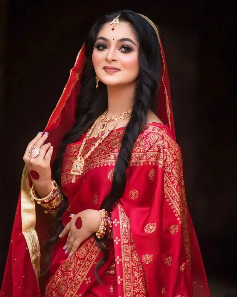 Silk Skin Print Saree with Matching Blouse Piece, 6 Colours