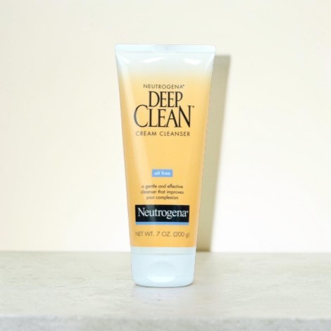 Neutrogena Deep Clean Facial Cream Cleanser 200ml (USA)
